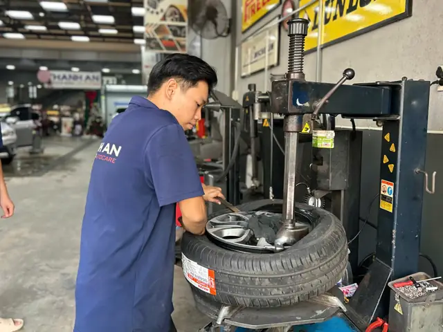 Giá Lốp Xe Ô Tô Maxxis