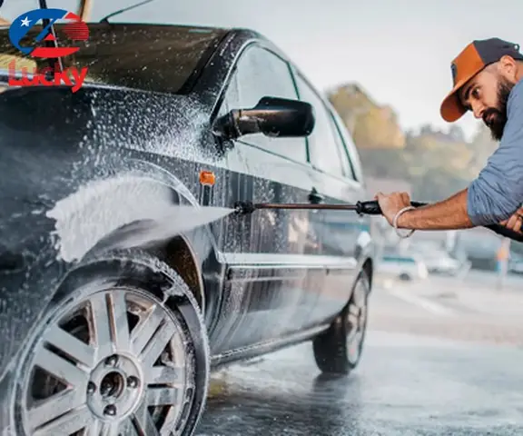 Giá Rửa Xe Ô Tô Bị Ảnh Hưởng Bởi Vị Trí Địa Lý