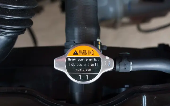 Cách Thay Nước Làm Mát Ô Tô Đúng Cách