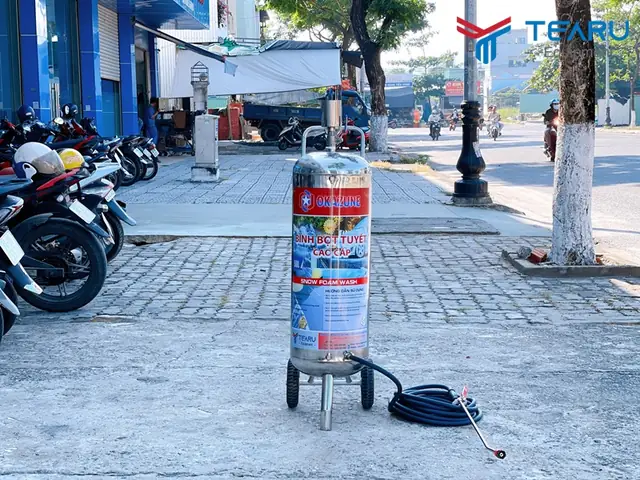 Bình Phun Bọt Tuyết Rửa Xe Ô Tô