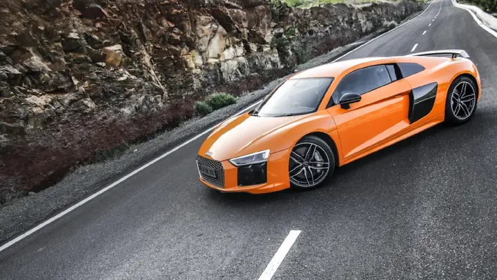 Giá Xe Audi R8 Niêm Yết Và Lăn Bánh