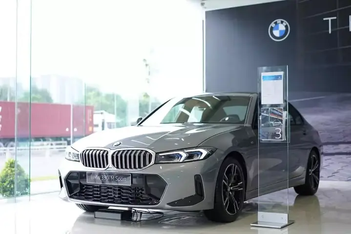Thông Tin Tổng Quan Xe Bmw 330i 2025