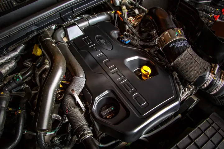 Động Cơ Và Hộp Số