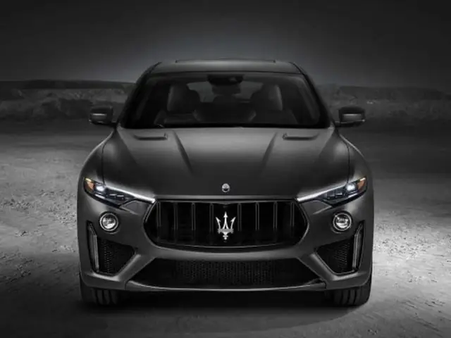 Ô Tô 5 Chỗ Gầm Cao Hiệu Suất Cao