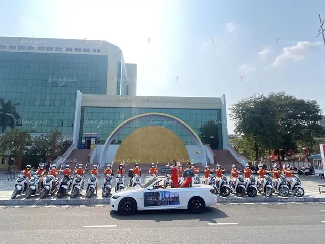 Roadshow Mui Trần, Siêu Xe, Ô Tô Hạng Sang Kết Hợp Với Xe Máy