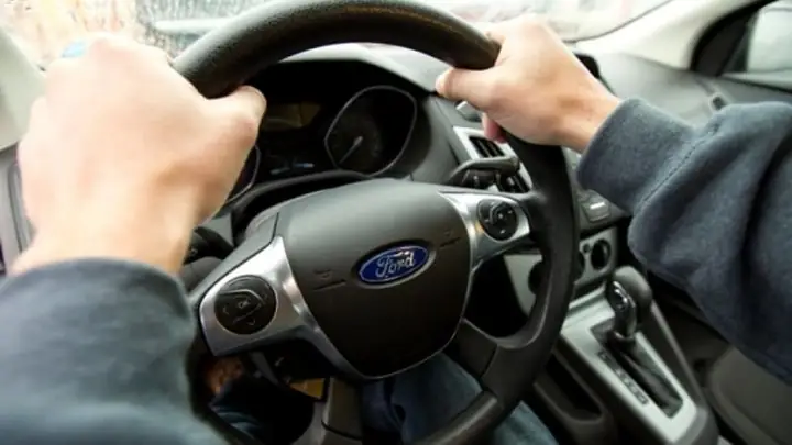 Cách Nhận Biết Phuộc Xe Toyota Hilux Có Vấn Đề