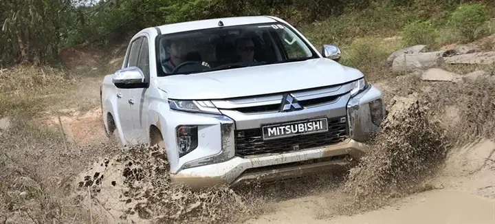 Mitsubishi Triton: Thiết Kế Dynamic Shield Và Động Cơ Mivec