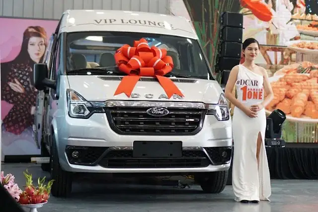 Giá Xe Limousine Ford Transit