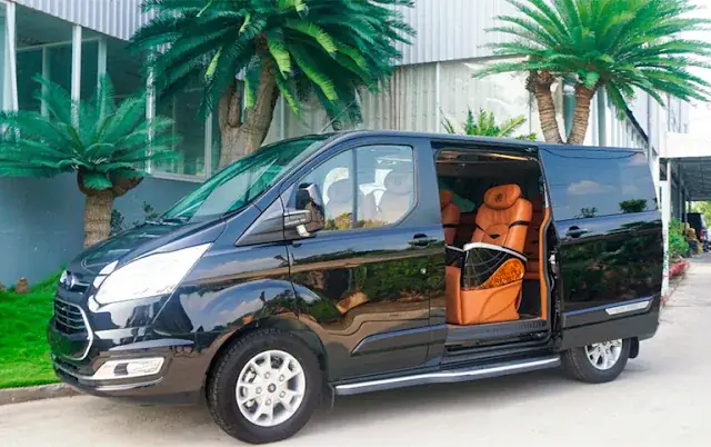 Xe Ô Tô Limousine Ford Tourneo