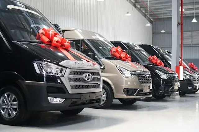 Giá Xe Ô Tô Limousine 7 Chỗ - 10 Chỗ - 12 Chỗ