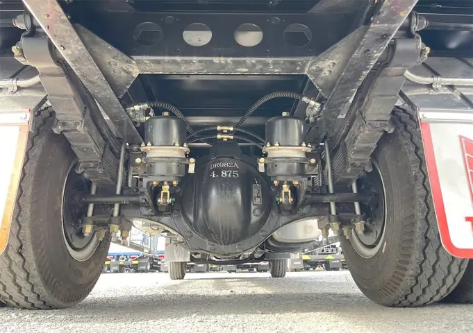 Giá Xe Ô Tô Tải Thùng