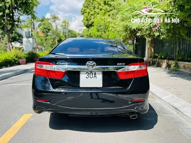 Tại Sao Chợ Ô Tô Số 1 Hà Nội Lại Là Nơi Đáng Tin Cậy Và Uy Tín Để Mua Xe Ô Tô Cũ Toyota Camry 2014?