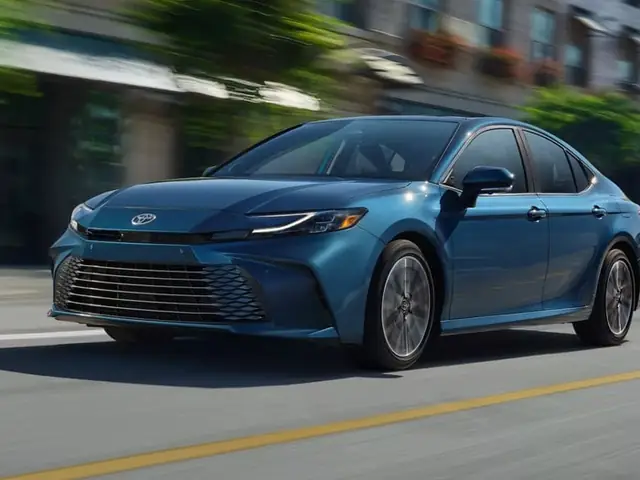 Bảng Giá Niêm Yết Và Lăn Bánh Toyota Camry 2024 Tháng 3/2024 Bảng Giá Niêm Yết Và Lăn Bánh Toyota Camry 2024 Tháng 3/2024