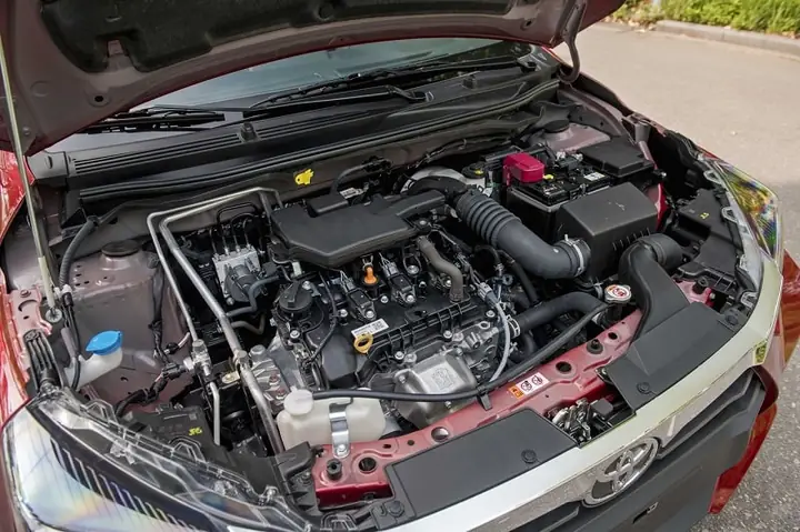 Động Cơ Và Hộp Số