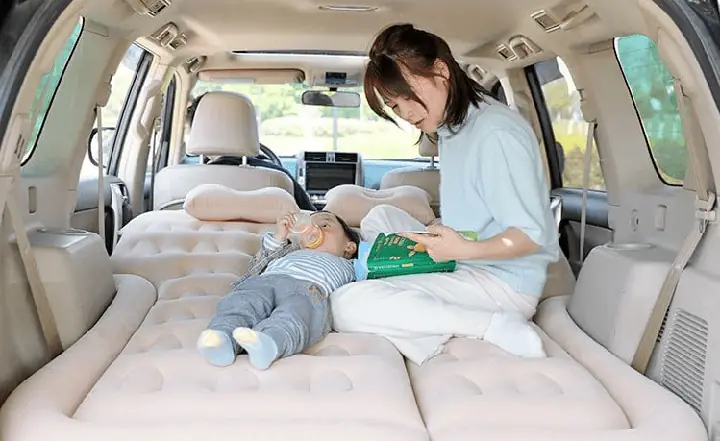 Giường Trên Xe Ô Tô: Bí Mật Cho Những Chuyến Đi Tiện Nghi Và Thư Giãn