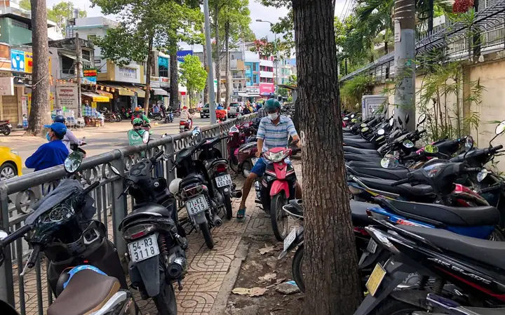 Đến Lăng Bác Gửi Xe Máy Ở Đâu?