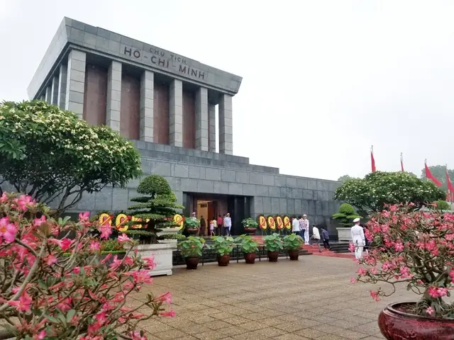 Lăng Bác Ở Đâu Hà Nội? Cách Di Chuyển Đến Lăng Bác