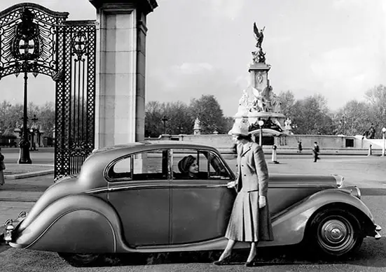 Năm 1945 – 1950: Đổi Tên Thương Hiệu, Cuộc Cách Mạng Thiết Kế Của Jaguar