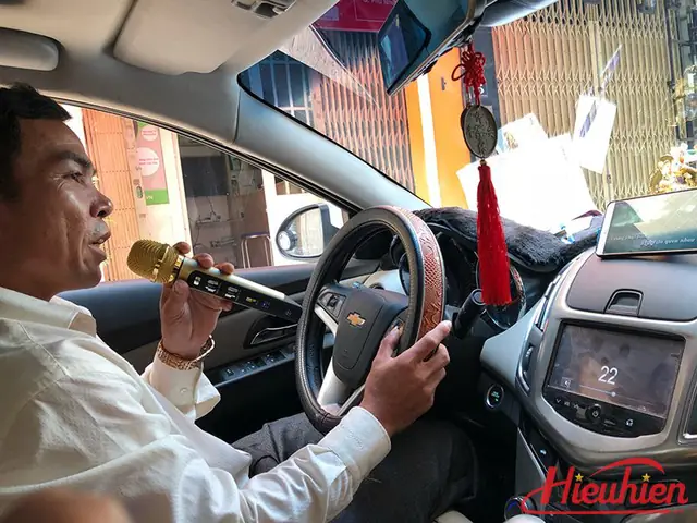 Hình Ảnh Khách Hàng Mua Micro Karaoke Trên Ô Tô, Xe Hơi Tuxun K9 Tại Hieuhien.vn
