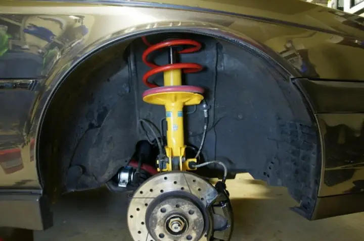 Bảo Trì Hệ Thống Giảm Xóc Ô Tô Đúng Cách