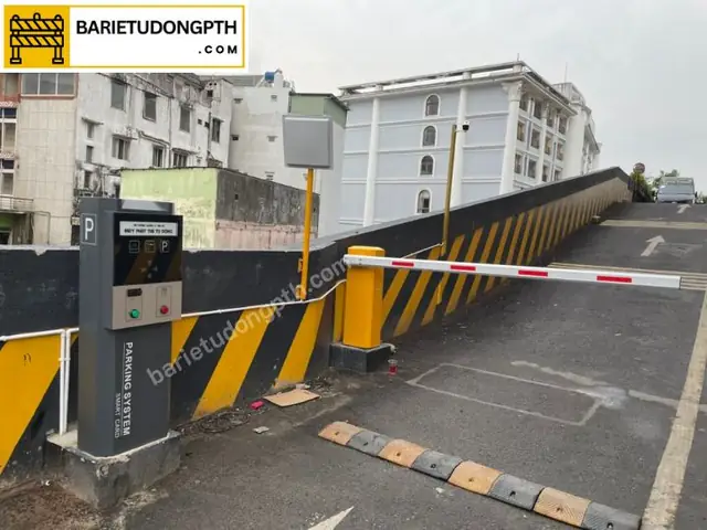 Đầu Đọc Thẻ Tầm Xa Và Thẻ Tầm Xa Uhf