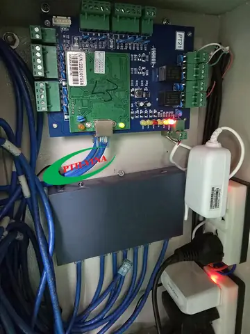 Bộ Điều Khiển Trung Tâm