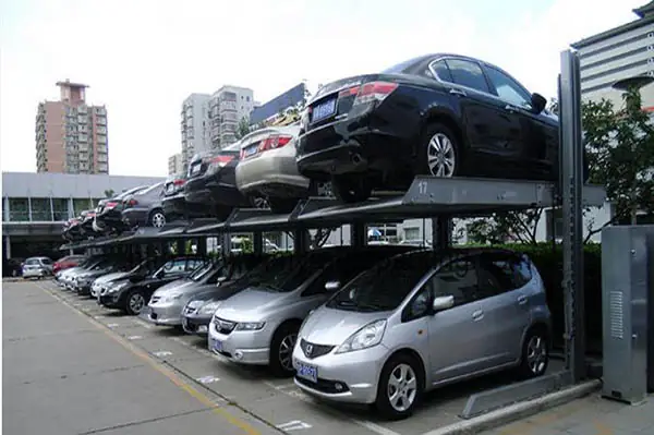 Hệ Thống Thang Nâng Hạ Xe Ô Tô Tự Động Là Gì?