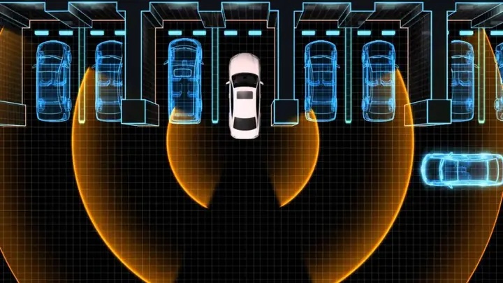 11. Hệ Thống Cảnh Báo Người, Phương Tiện Cắt Ngang Khi Lùi