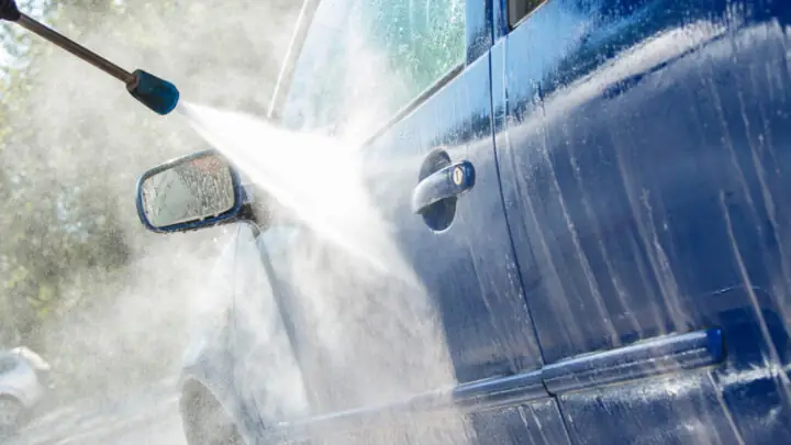 Dụng Cụ Cần Thiết Để Rửa Xe Tại Nhà