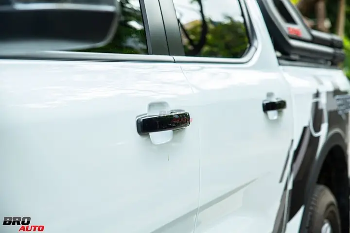 Dán Decal Xe Ô Tô Chi Tiết Ở Đâu Uy Tín ?