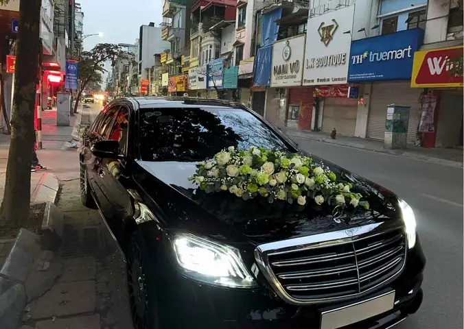 Những Mẫu Hoa Cưới Trang Trí Xe Ô Tô