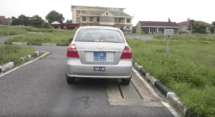 Học Lái Xe 7 Chỗ Cần Học Loại Giấy Phép Lái Xe Nào ?