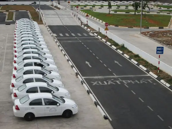 Học Lái Xe Ô Tô Hạng B2 Cấp Tốc Tại Trung Tâm Đào Tạo Lái Xe Hà Nội