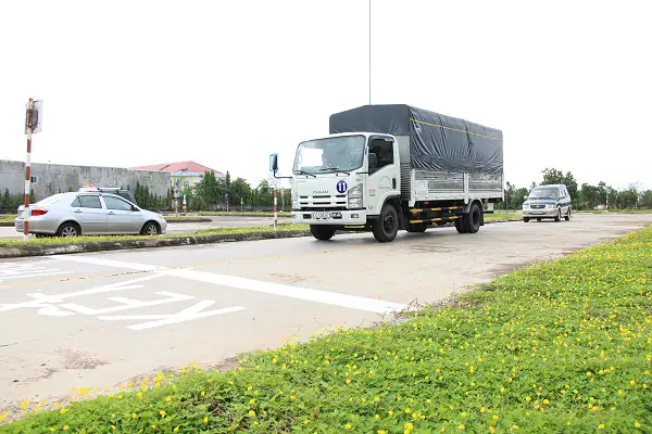 Học Làm Đồng Xe Ô Tô