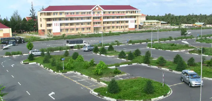 Tại Sao Bạn Chọn Trường Dạy Lái Xe Ô Tô Chúng Tôi