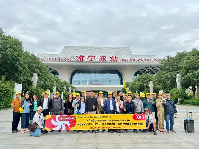 Chương Trình Chi Tiết