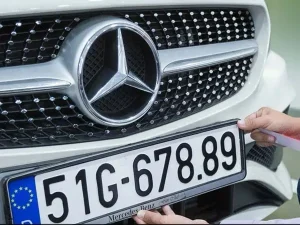 Cách Lắp Biển Số Ô Tô Đối Với Khung Nhựa