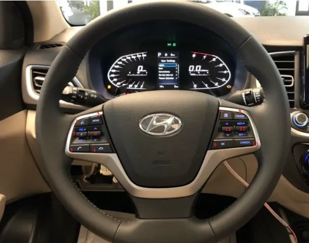 Các Nút Chức Năng Trên Vô Lăng