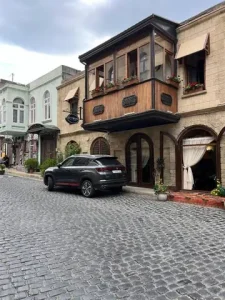 Túi Giữ Nhiệt In Hình Xe Ô Tô: Giải Pháp Tiện Lợi & Quảng Bá Thương Hiệu Hiệu Quả