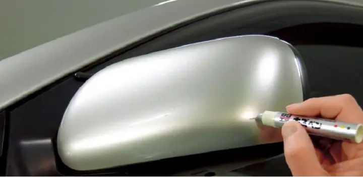 Sử Dụng Bút Xóa Vết Xước