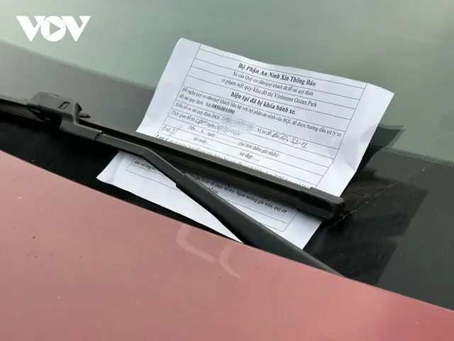 Khoa Banh Xe O To Do Sai Quy Dinh O Khu Do Thi, Chung Cu Co Dung Phap Luat Hinh Anh 2