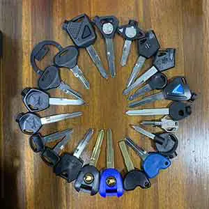 Cách Bảo Trì Và Xử Lý Sự Cố Khóa Cửa Điện Xe Ô Tô Cơ Bản