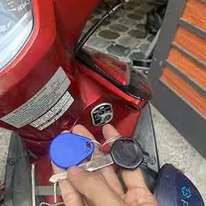 Lợi Ích Và Vấn Đề Thường Gặp Của Khóa Cửa Điện Xe Ô Tô