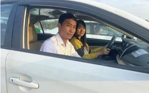 Khóa Học Lái Xe Ô Tô 4 Chỗ: Hướng Dẫn Chi Tiết Từ A-z Cho Người Mới Bắt Đầu