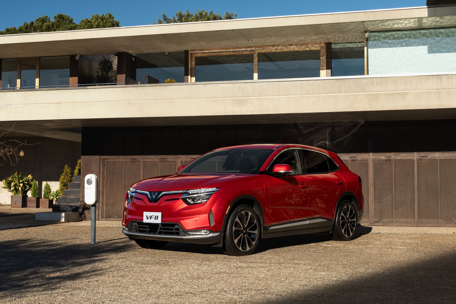 Giải pháp tăng/giảm khoảng sáng gầm VF 8 (nếu có): Ưu nhược điểm, chi phí và độ an toàn. Tìm hiểu về các tùy chọn nâng cấp hoặc điều chỉnh khoảng sáng gầm cho VF 8, đánh giá tính khả thi, chi phí, và những rủi ro tiềm ẩn.