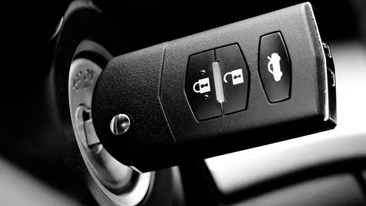 Không Mở Được Khóa Xe Ô Tô