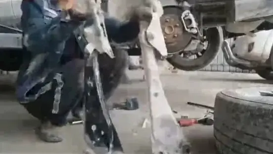 Ô Tô Trung Quốc Vẫn Dùng Linh Kiện Của Xe Nhật Từ Cách Đây Chục Năm