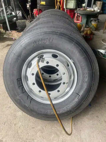 Tầm Quan Trọng Của Việc Lắp Đúng Kích Thước Mâm Cho Lốp Xe Tải Và Xe Container