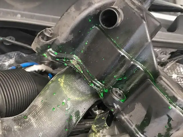 Cách Kiểm Tra Nước Làm Mát Xe Ô Tô