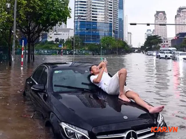 Xe Bị Ngập Nước Hoặc Tai Nạn
